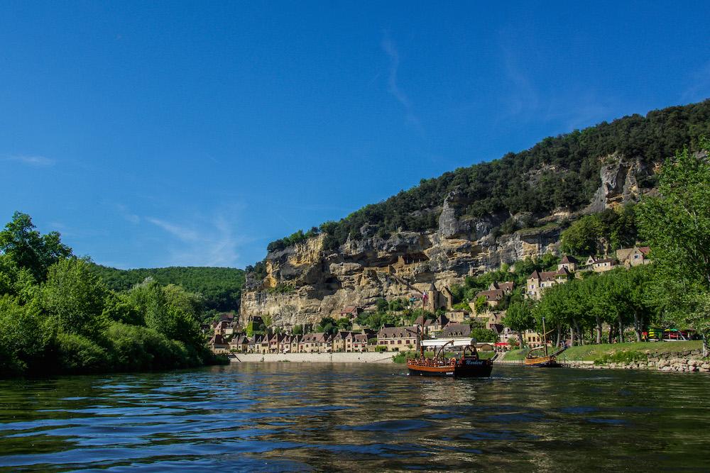 dordogne river valley